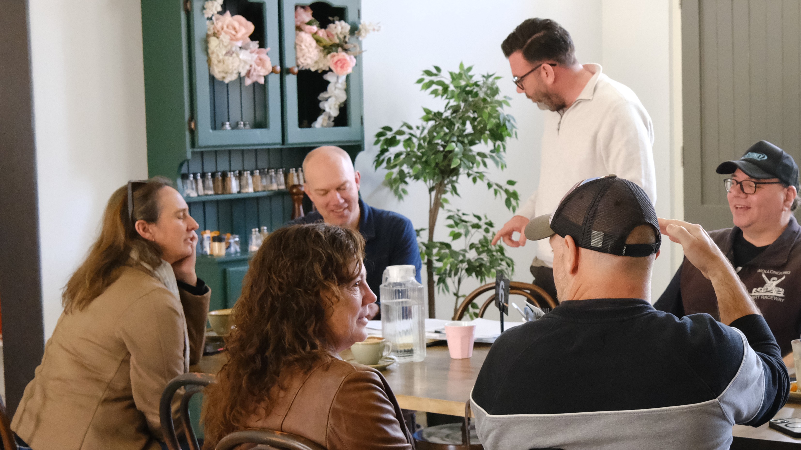 Prosperitii buyers agent discussing off-market opportunities with clients