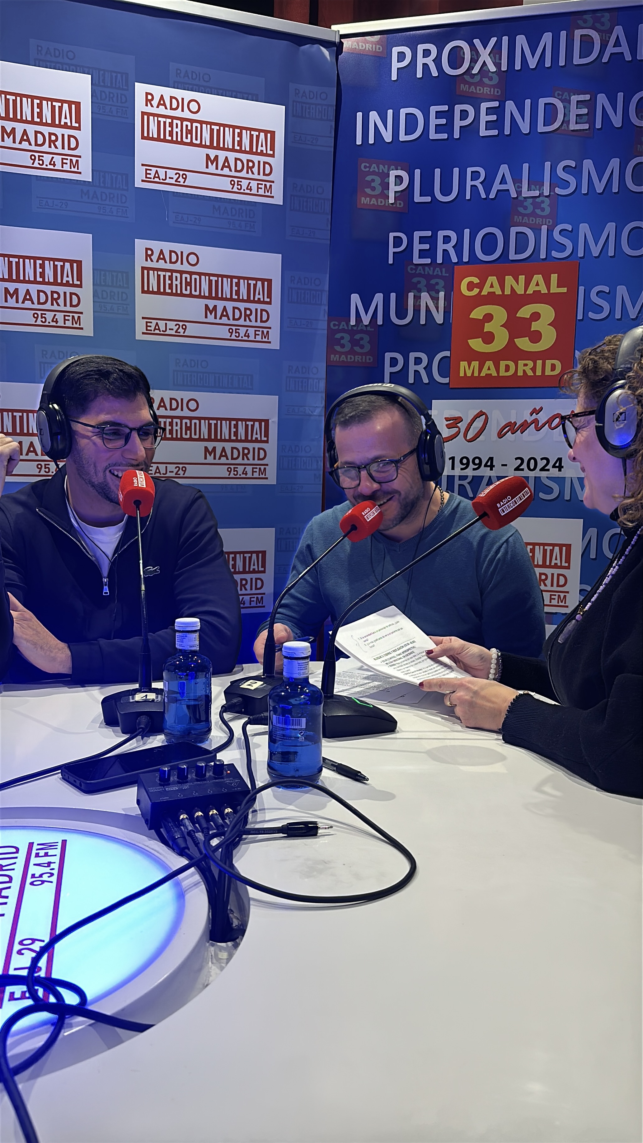 Álvaro Máximo durante una entrevista en Radio Intercontinental Madrid