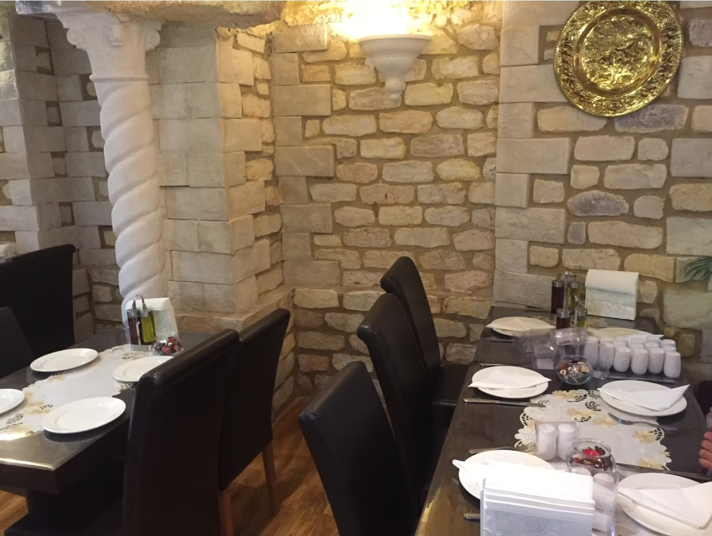  Stone Wall Decoration