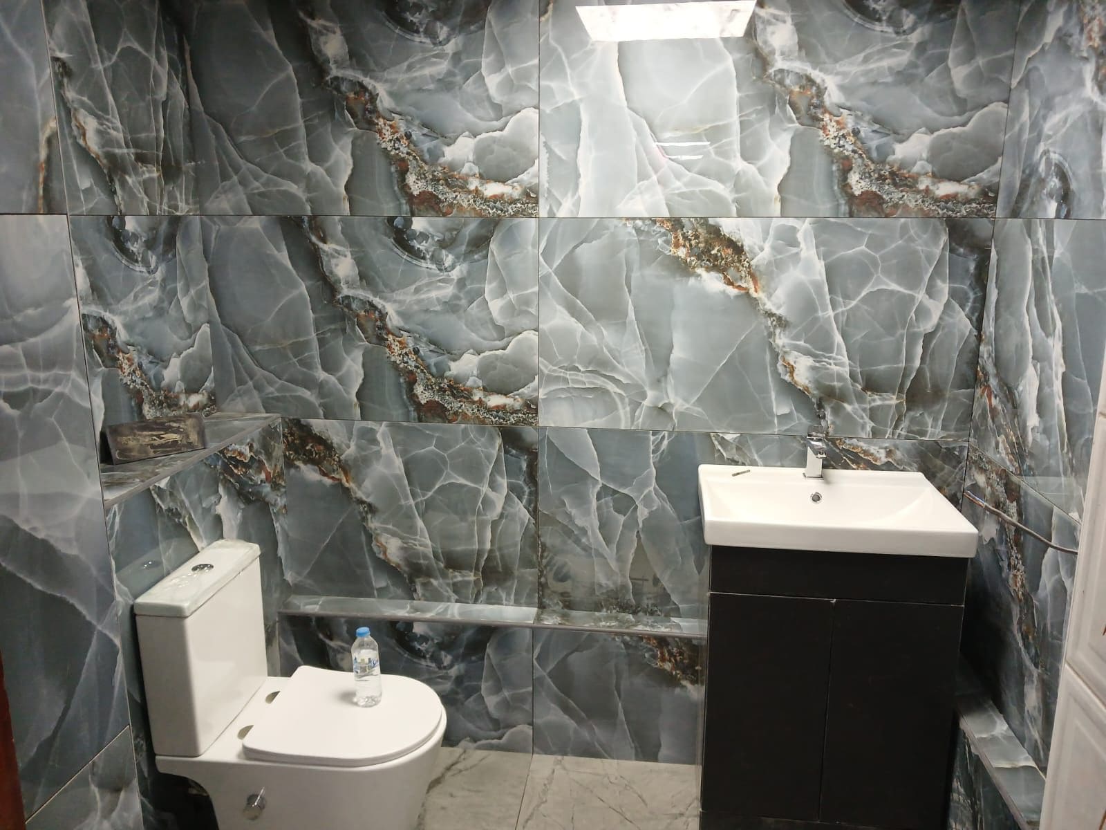 Hatchend Water-fall/Water-fountain decoration