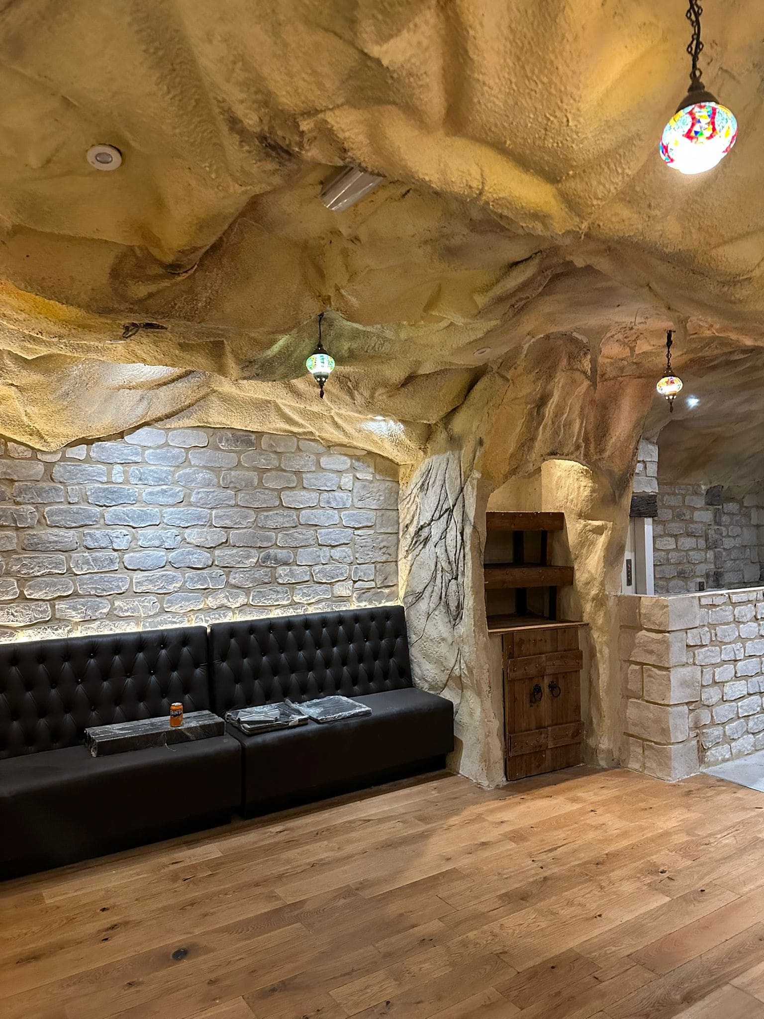 South Harrow Restaurant Decoration