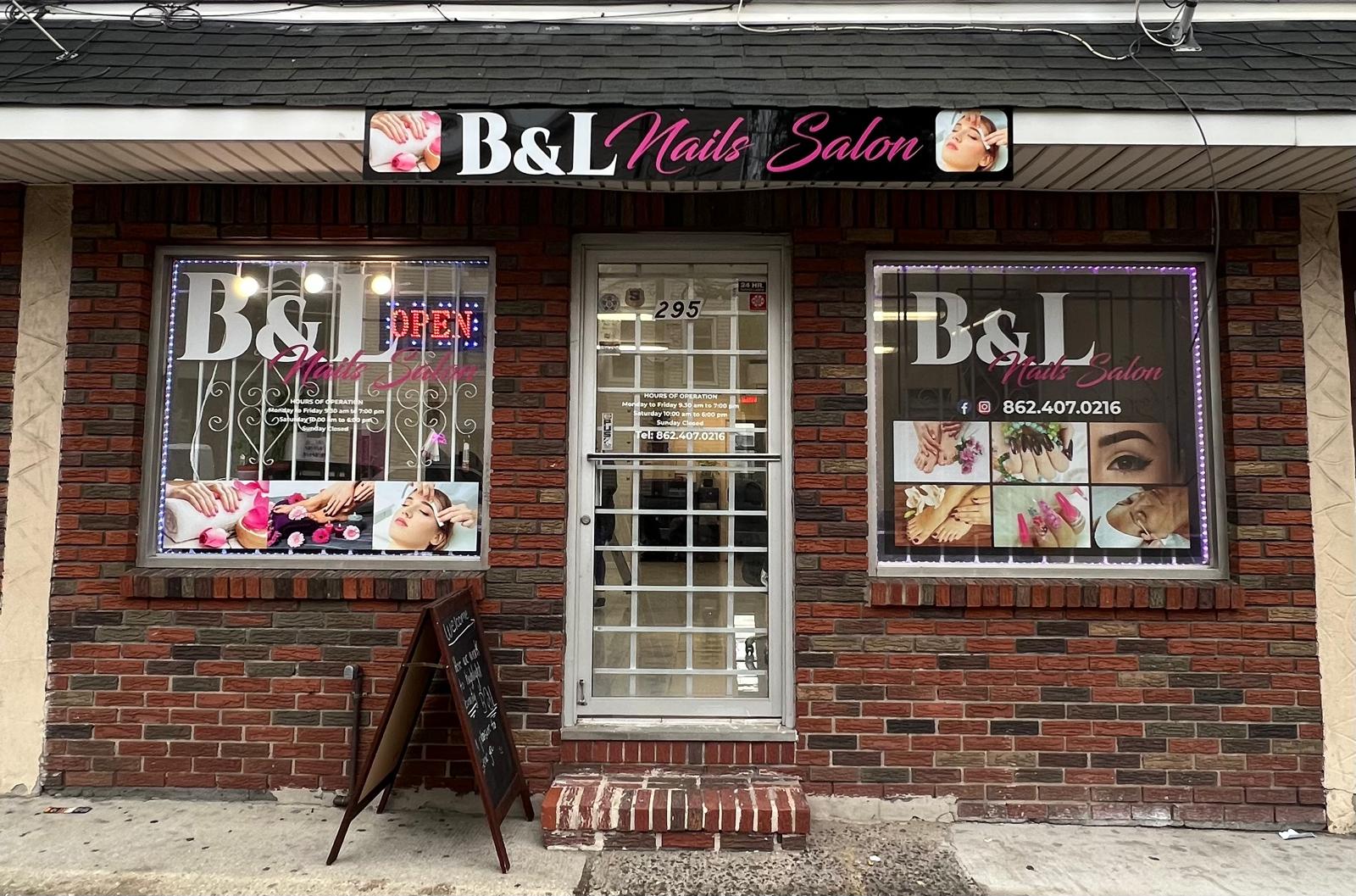 Storefront Signs & Awnings thumb 7