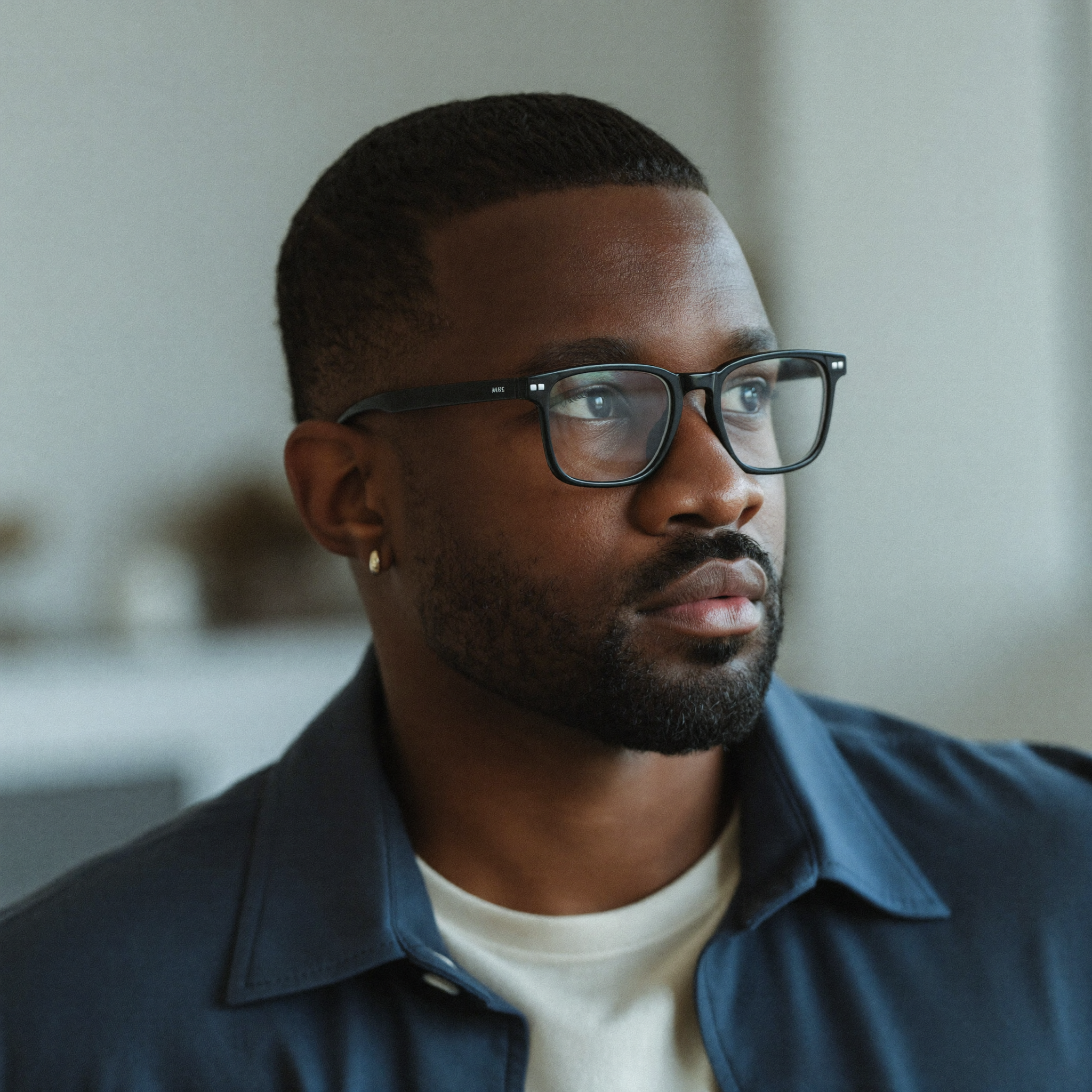 Man wearing eyeglasses