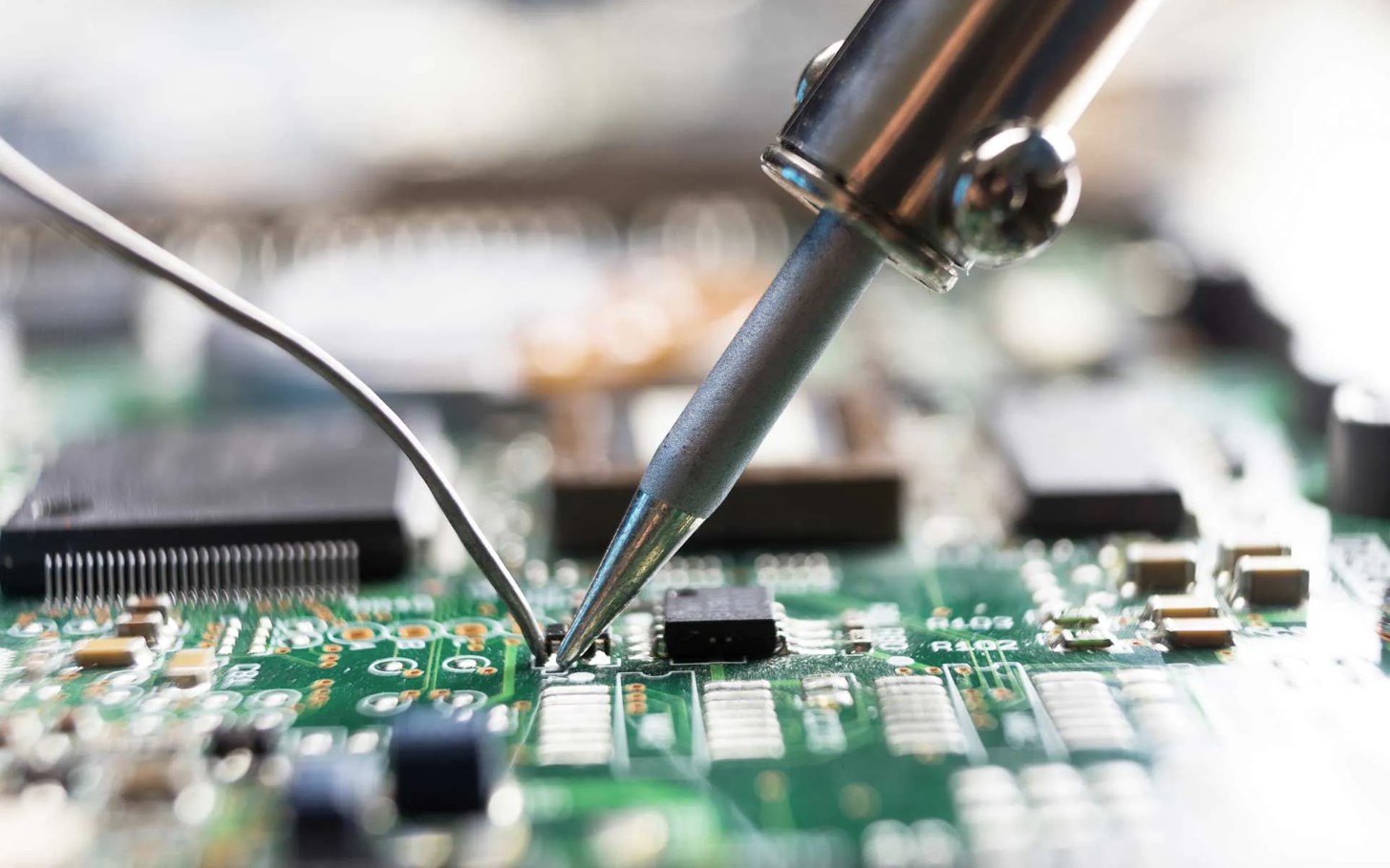 Devices and Power Electronic Circuits