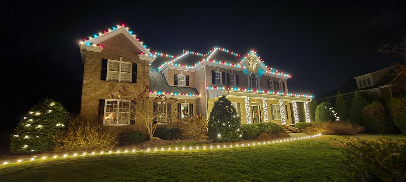 #1 Christmas Lights Installation Service | Local Installers