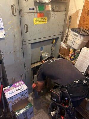 {{ custom_values.service_4 }} in {{custom_values.area_3})