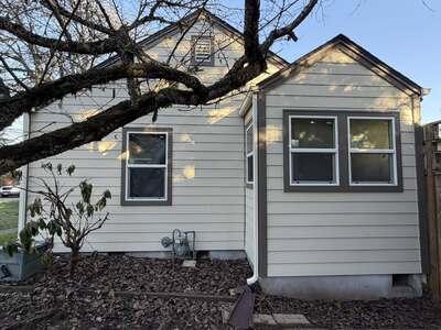  in Cottage Grove, OR