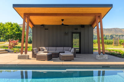 {{ custom_values.service_4 }} in {{custom_values.area_3})