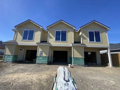  in Cottage Grove, OR