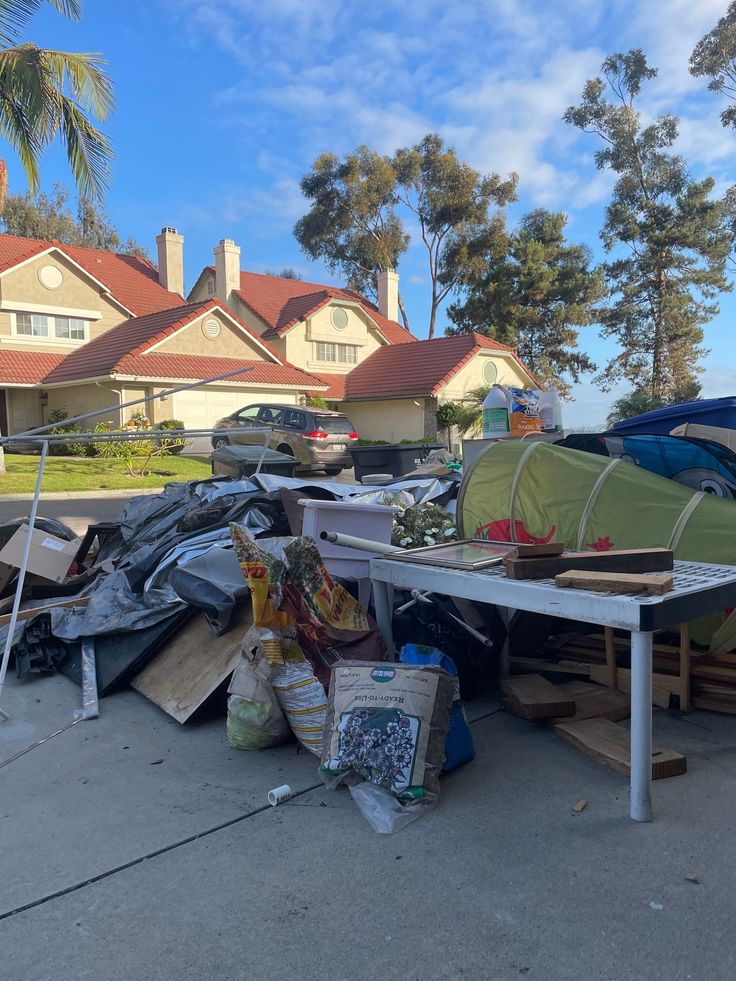 Strong Bros furniture and appliance removal service