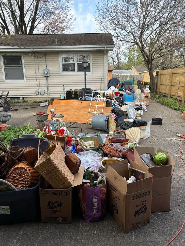 Strong Bros estate cleanout and property clearing service