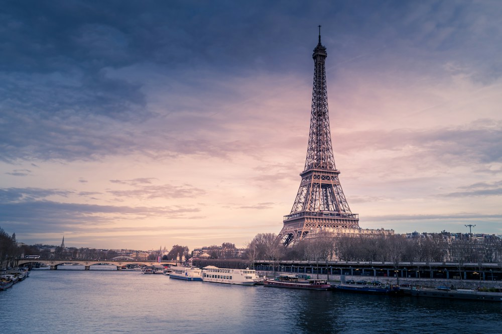 Essential Paris