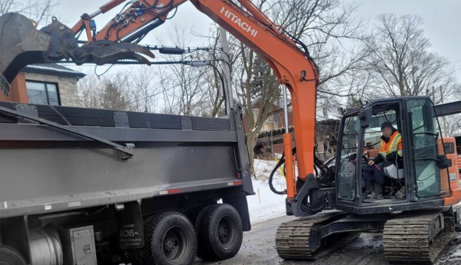 Hitachi ZX85 (Sans opérateur)