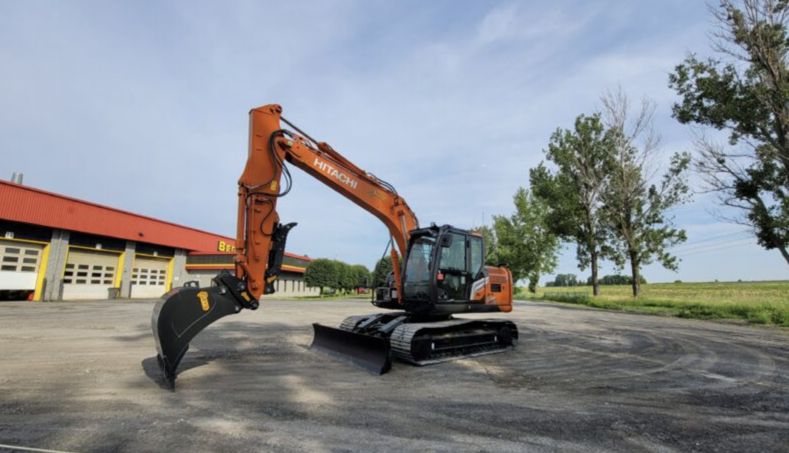 HITACHI ZX130-7 (Sans opérateur)