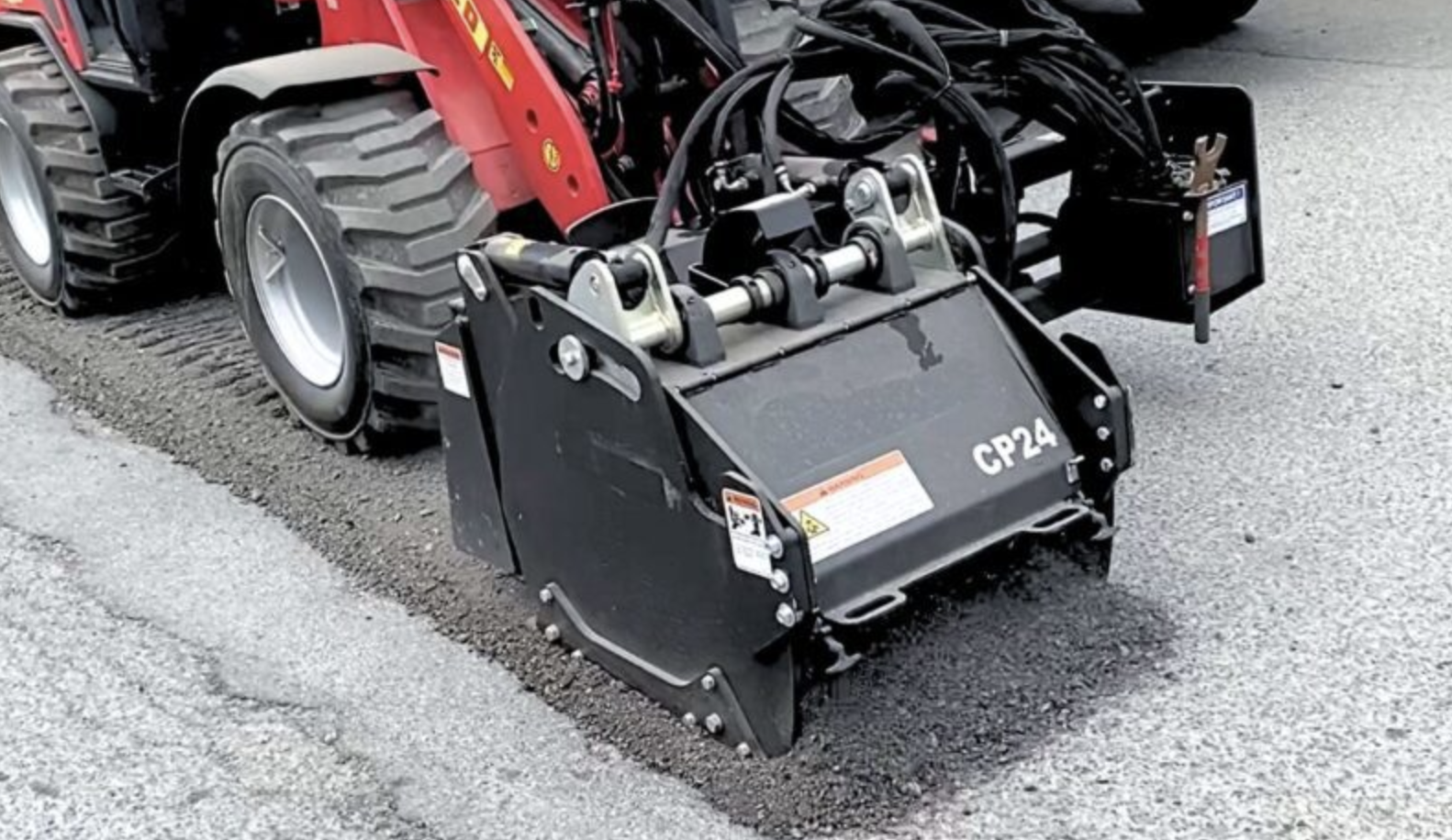 PLANEUR ASPHALTE [COLD PLANER]