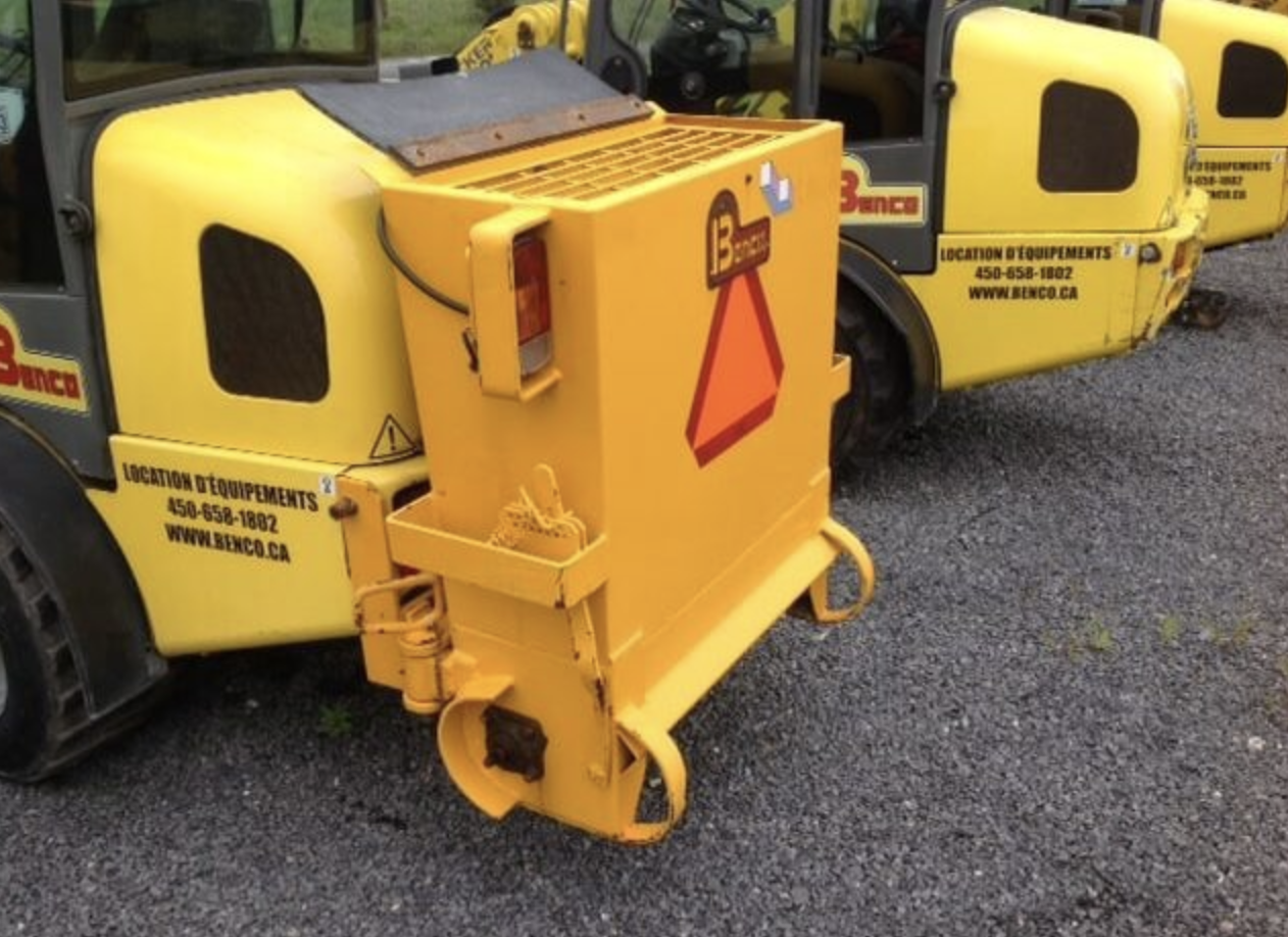 SALEUSE À TROTTOIR GRANBY