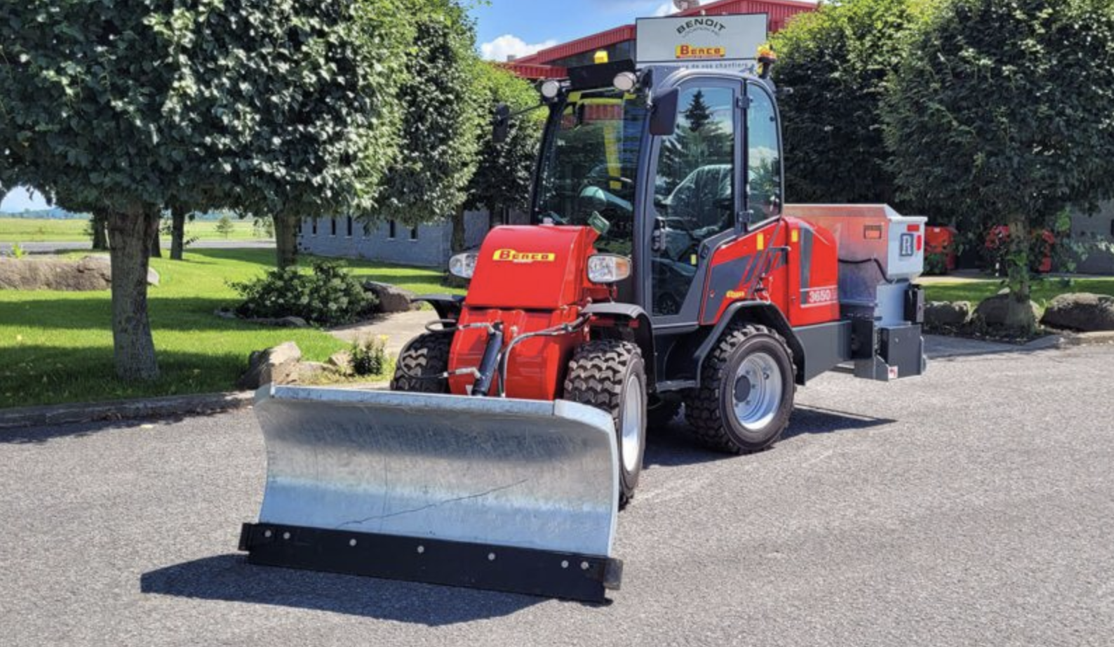 2025 | 3650MAX | HF ET VR | DÉNEIGEUSE À TROTTOIRS