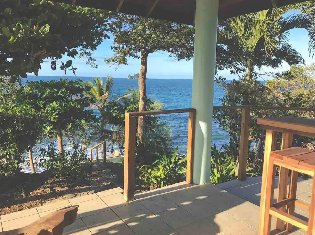 Hummingbird Bungalow — Deluxe Oceanfront Casita