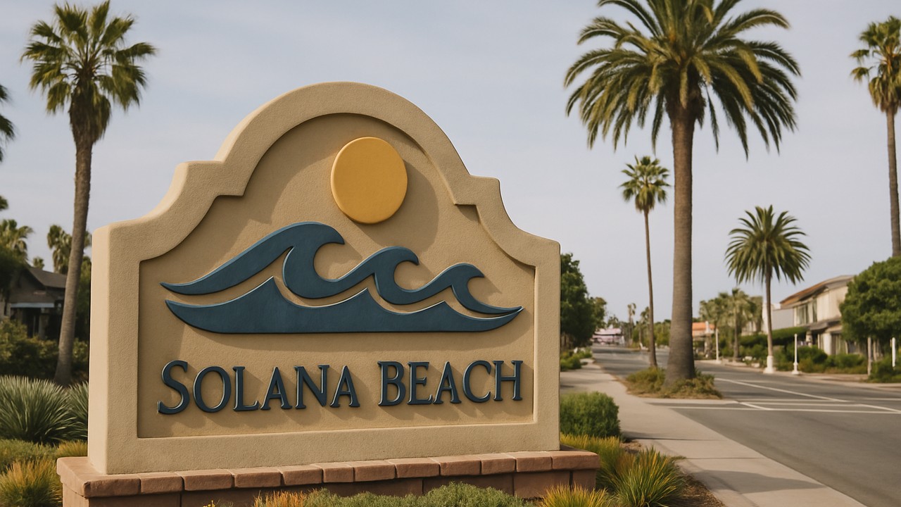 Solana Beach Sign in Solana Beach, CA