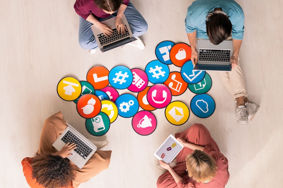 Aelestra's Social media planner and ad manager
