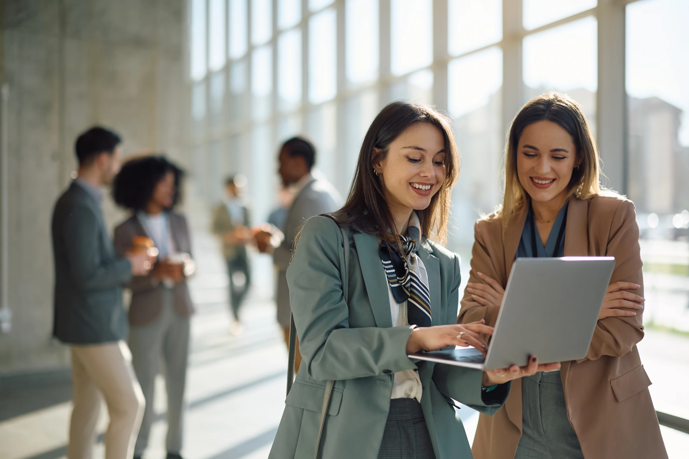 AELESTRA connected business growth platform supporting customer journeys, global reach and modern business operations