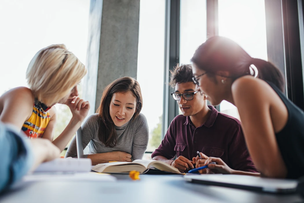 Education organization using AELESTRA for enrollment, scheduling and learner communication