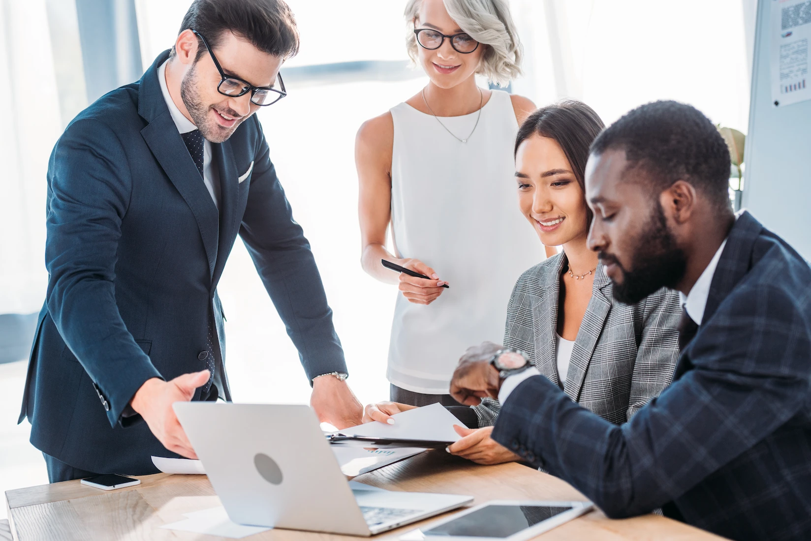AELESTRA blog banner introducing business insights, digital marketing, artificial intelligence, CRM and growth strategies