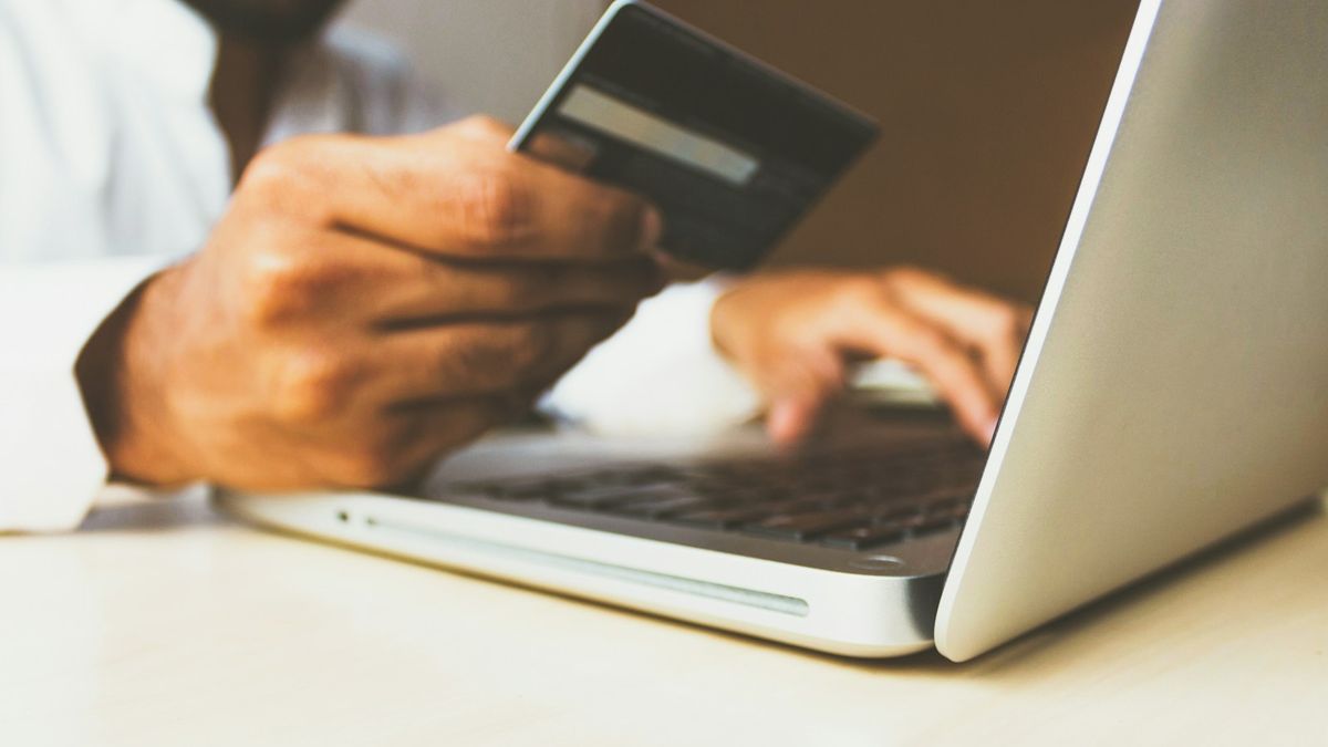 Revolut llega a Colombia como banco por suscripción: qué significa para tu empresa