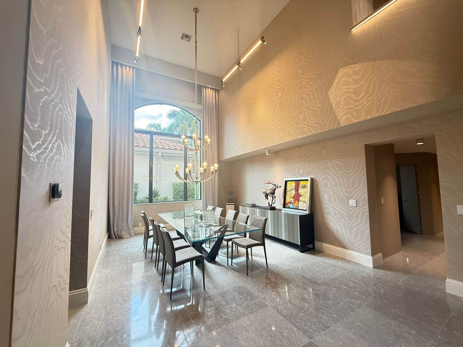 Boca Raton residence wallpaper