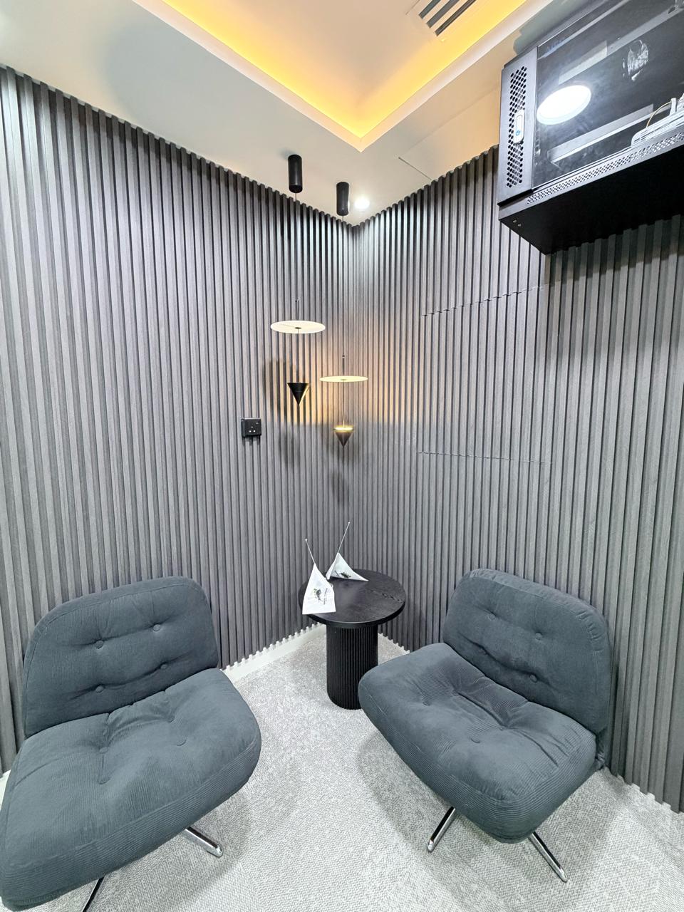 Quiet meeting corner for one-to-one coaching