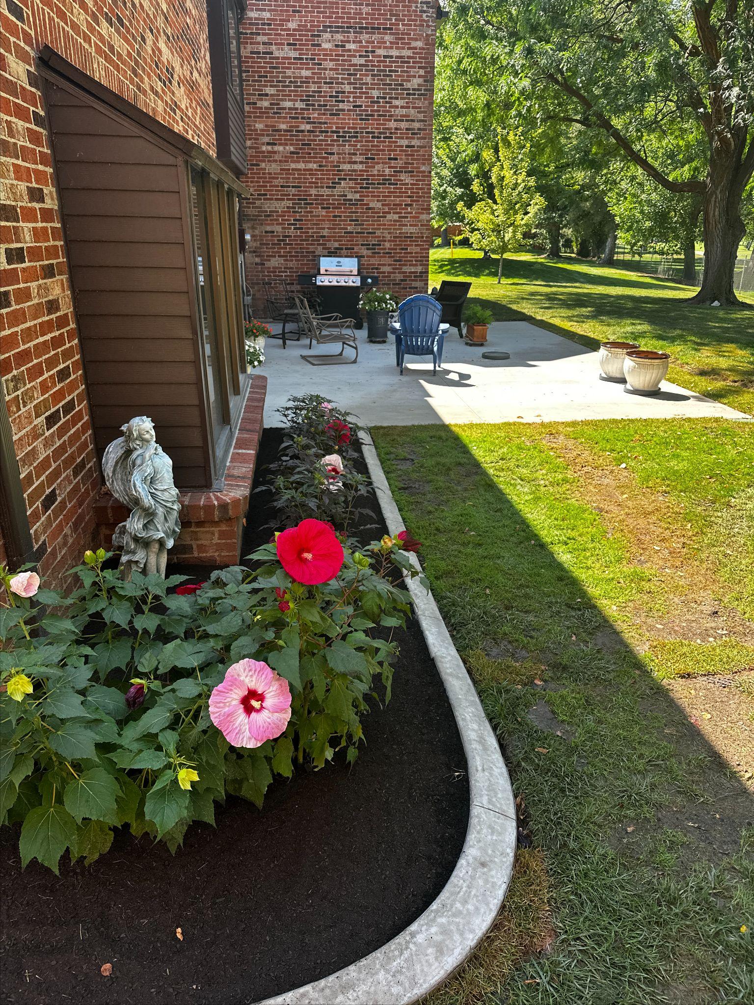 Flower bed with curbing