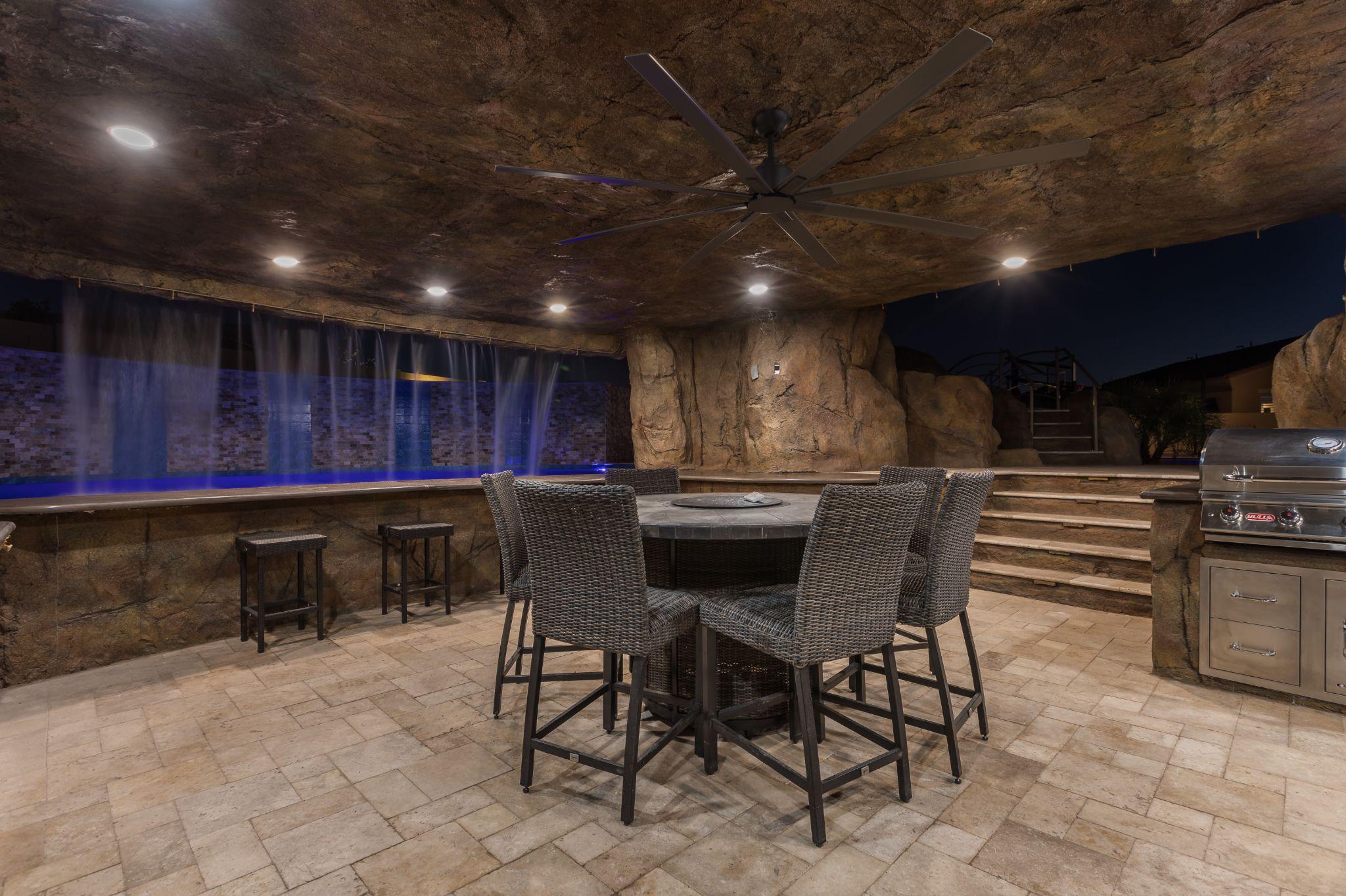 Covered outdoor kitchen and patio