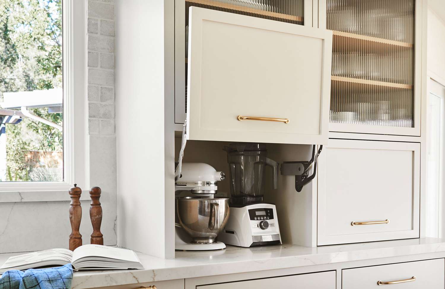 appliane garage in a kitchen