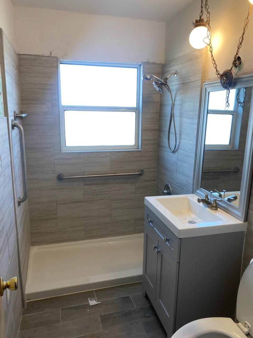 Tub to Shower Remodel Before/After 4