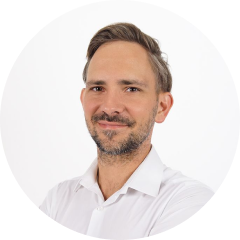 specjalista T-Clinic lek. Kamil Zaręba