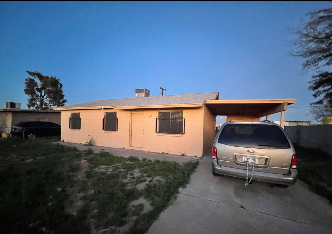 Fix & Flip For Sale in Phoenix 4429 S 36th Ave, Phoenix, AZ 85041