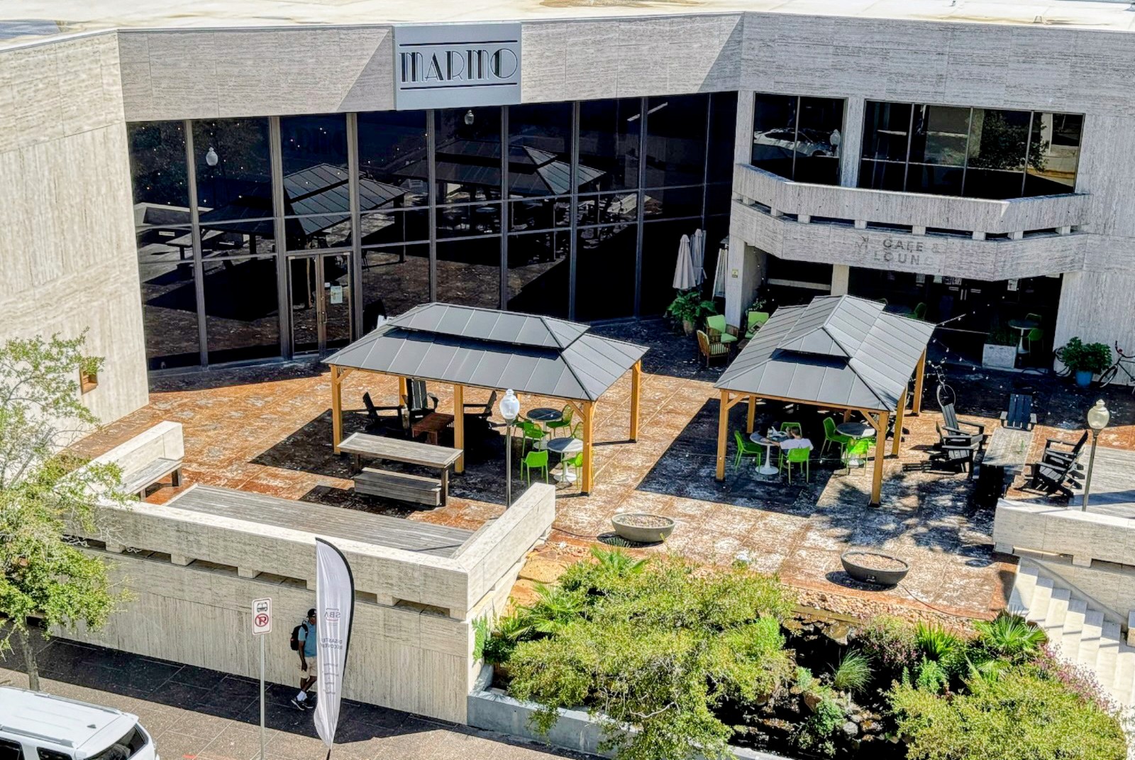 MarMo Plaza building exterior