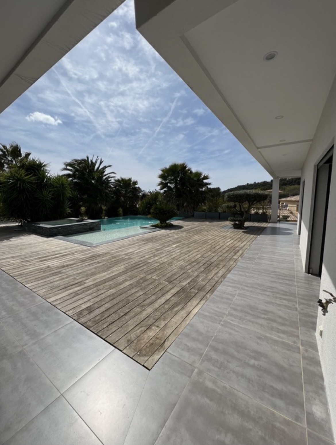 Terrasse bois autour de piscine — saturateur à Marseille — avant