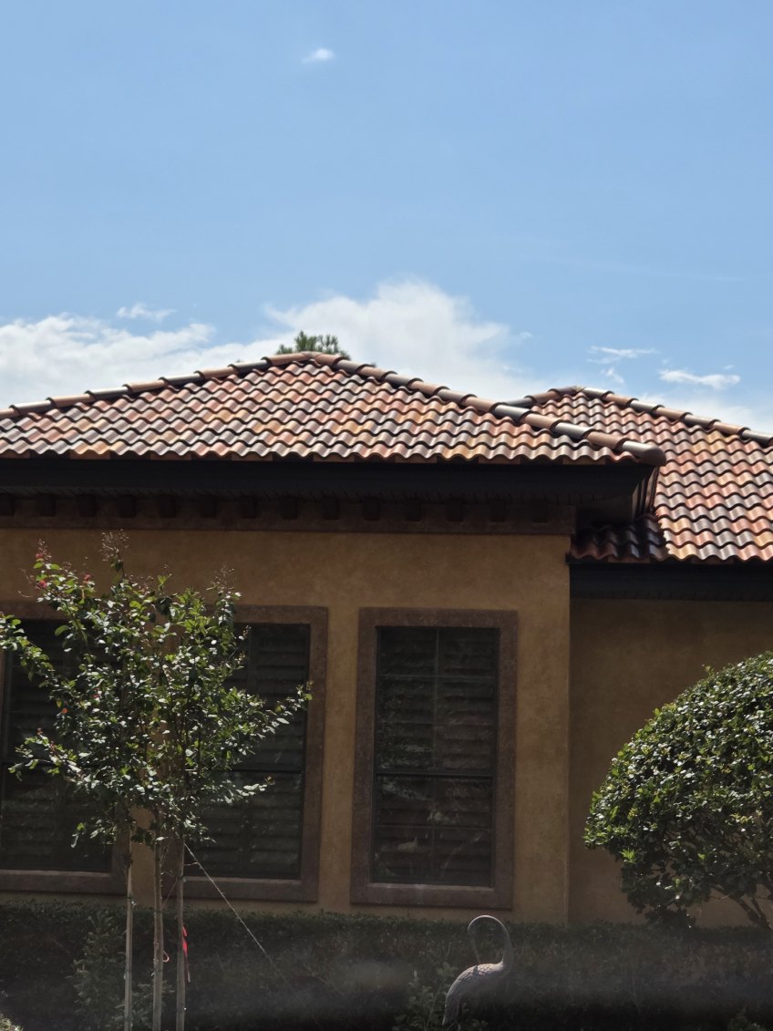 Professionally washed home exterior in Jacksonville, FL