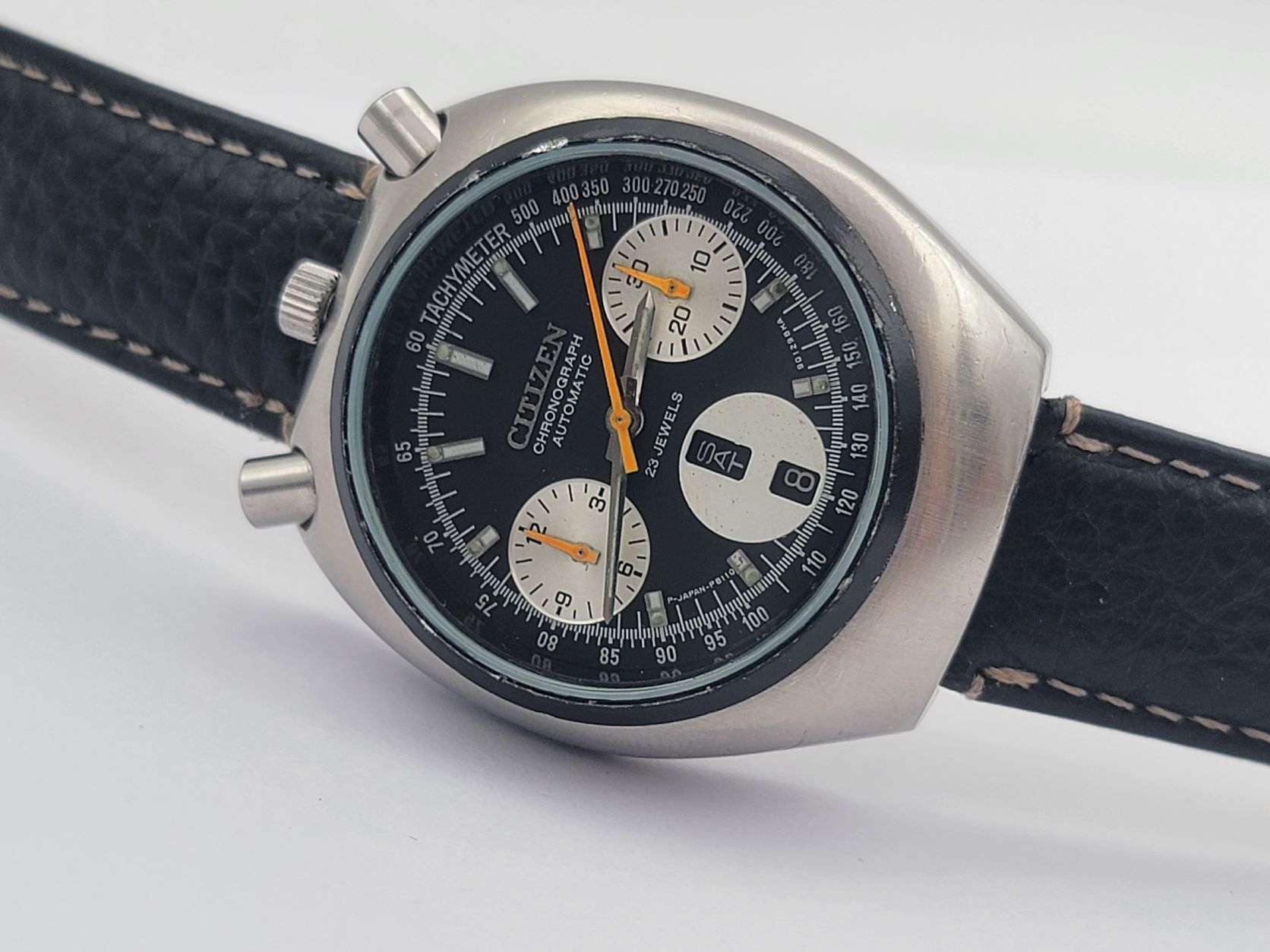Vintage CITIZEN 67-9011 Bullhead Reverse Panda Chronograph