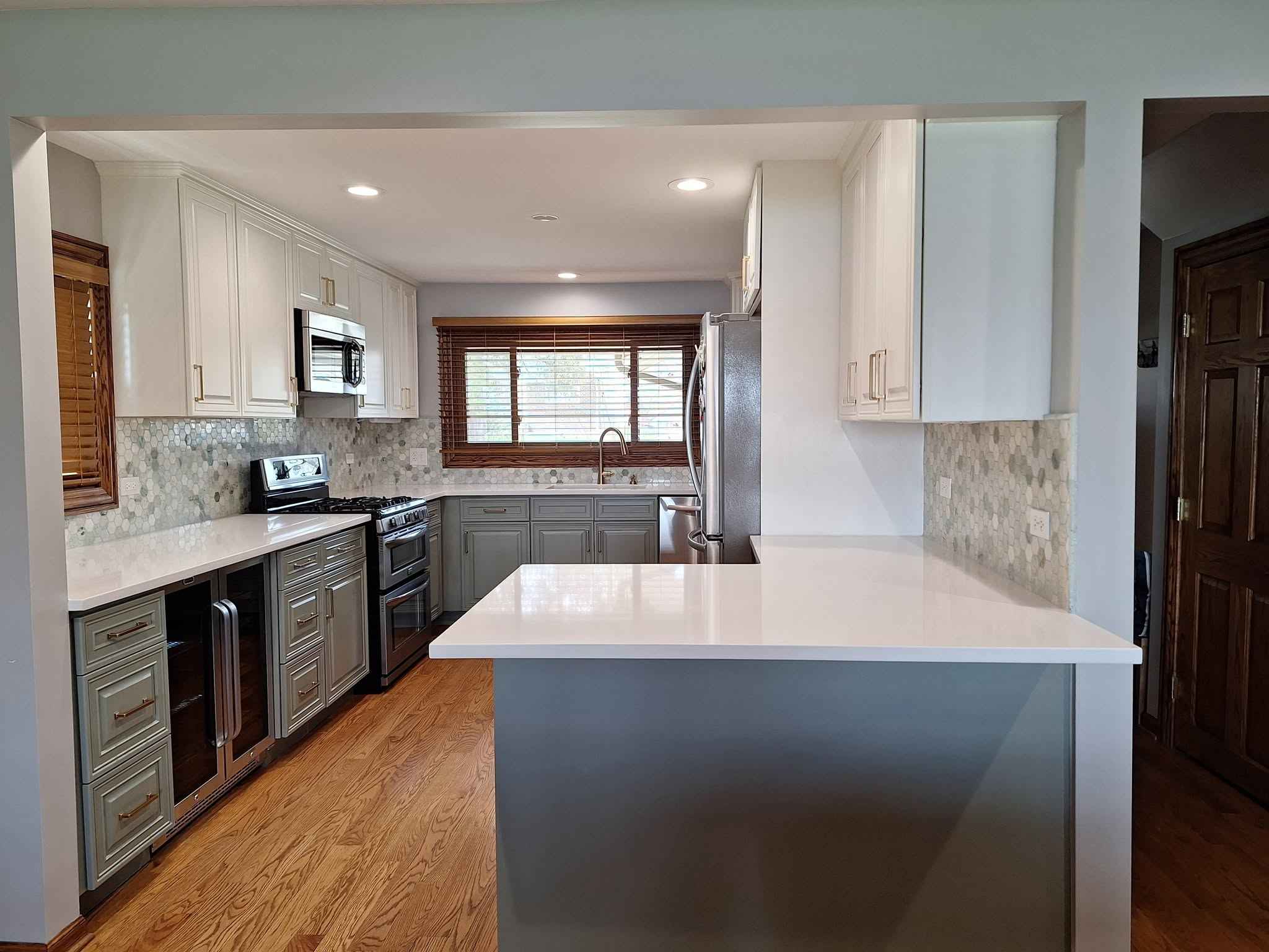 Kitchen remodel by Modern Builders & Design