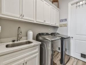 {{ custom_values.service_1 }} in {{custom_values.area_2})