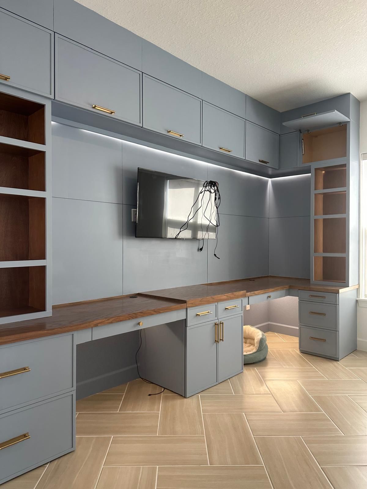 port rich Finish carpenter