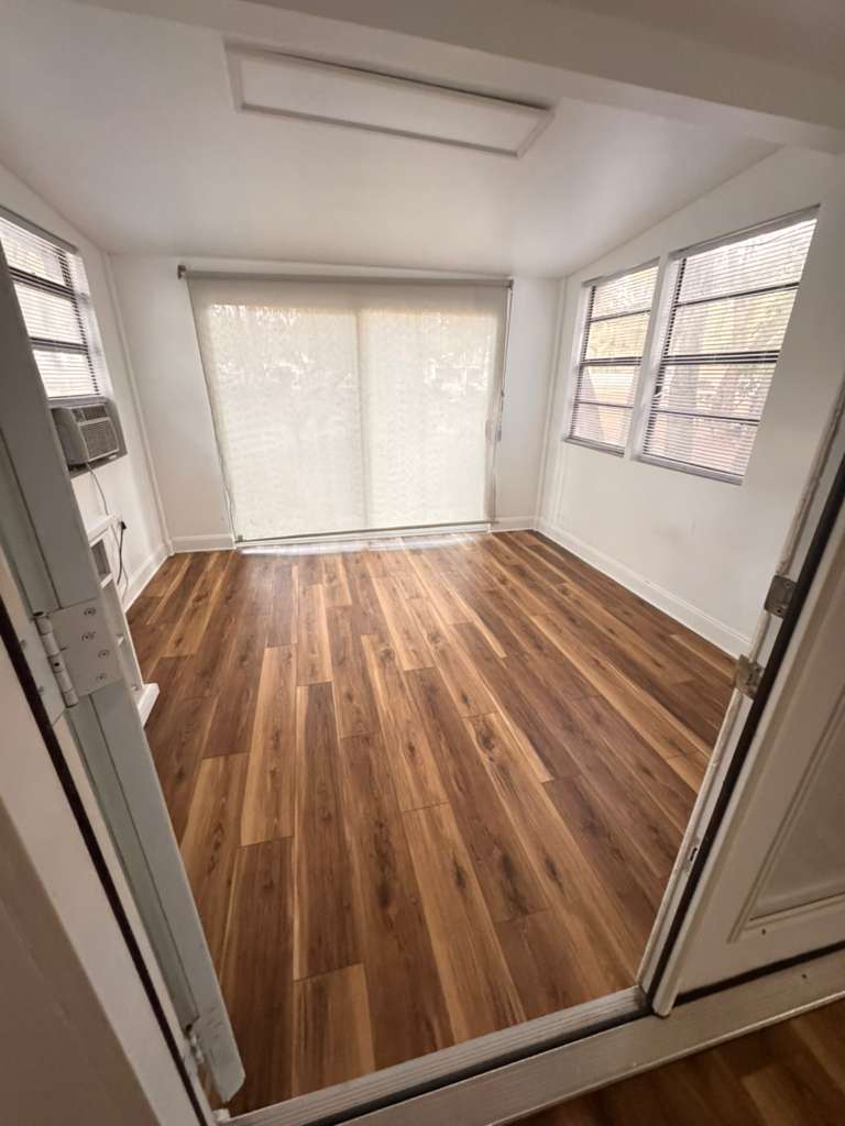 installation vinyl floors Wesley chapel