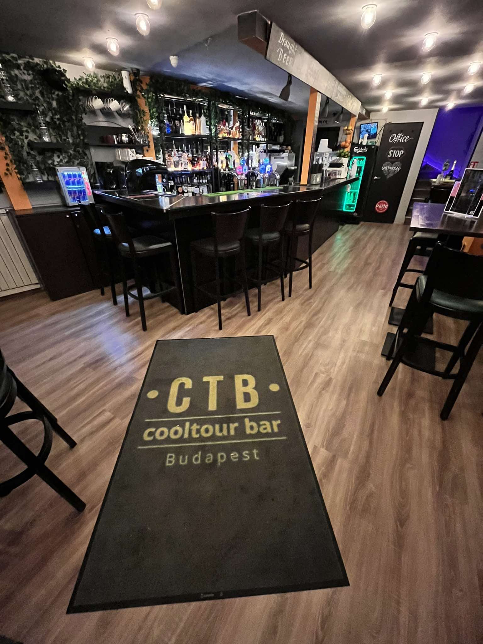 CoolTour Bar Kapcsolat