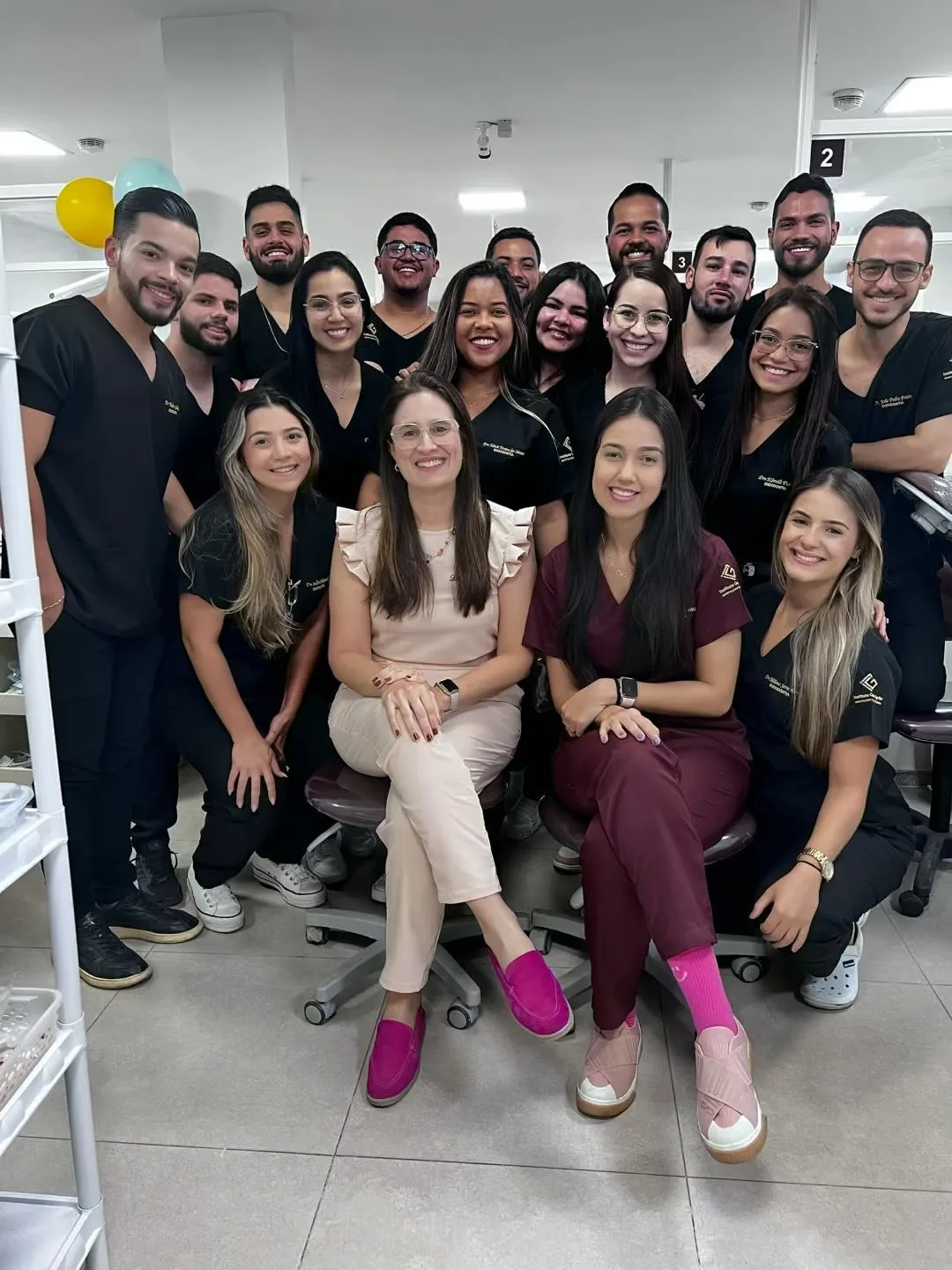 Turma 5 da Aperfeiçoamento em Endodontia reunida