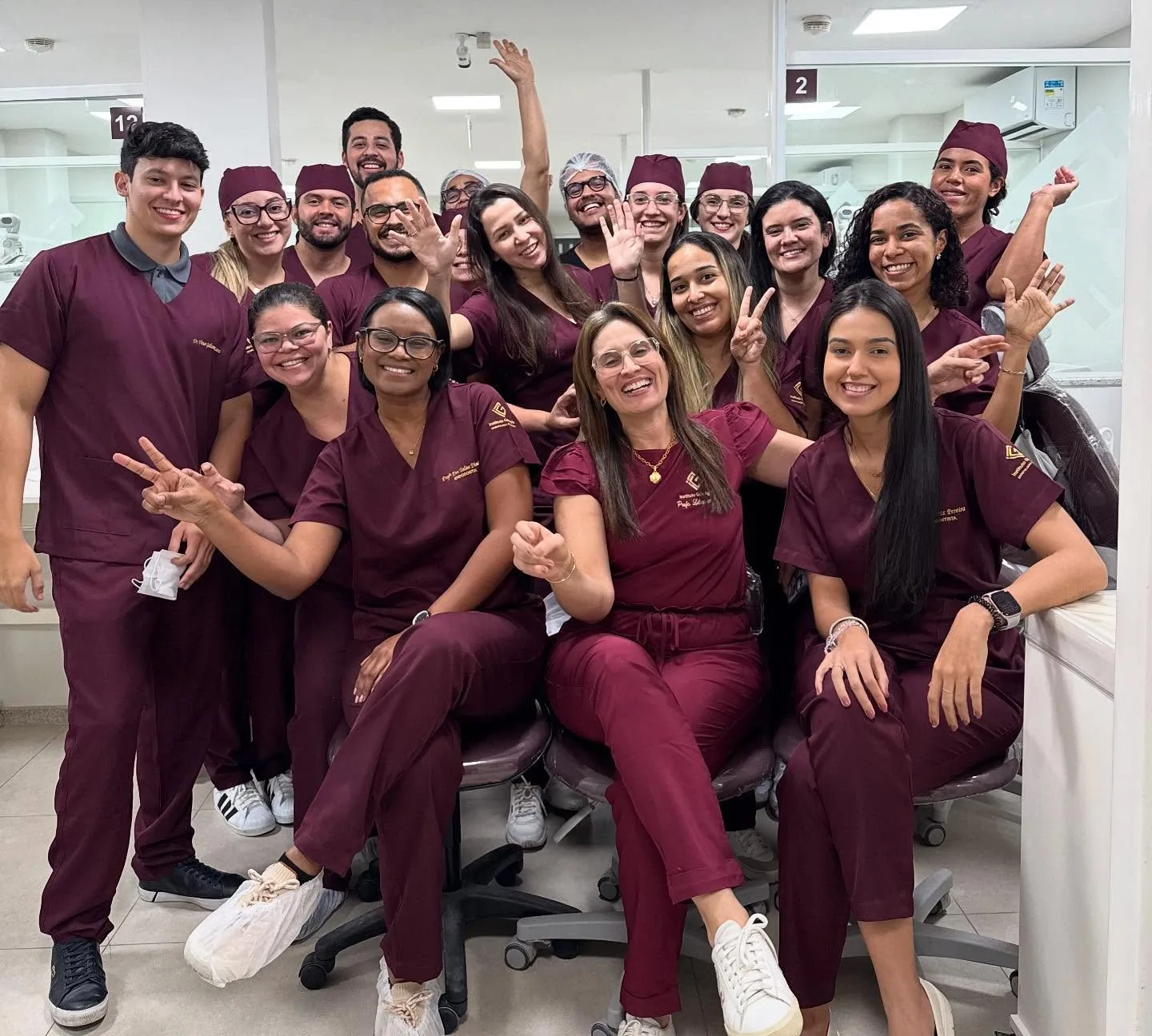 Turma 7 da Aperfeiçoamento em Endodontia reunida