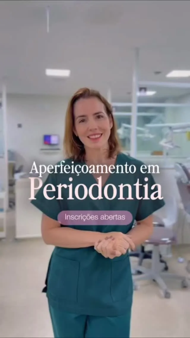 Turma 4 da Aperfeiçoamento em Periodontia com professores do curso