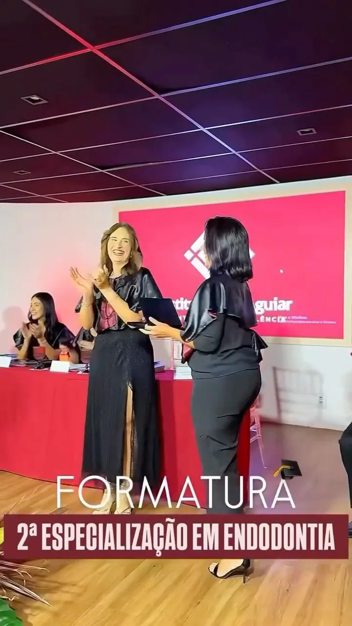 Turma 2 da Especialização em Endodontia na formatura