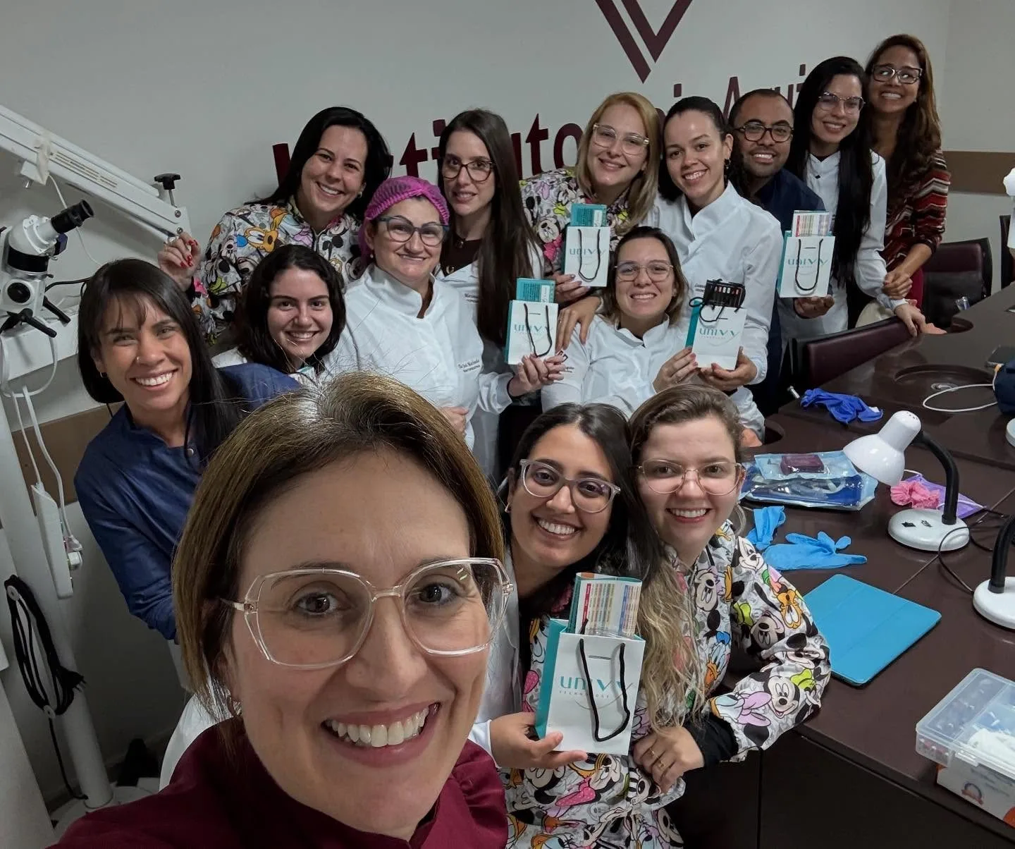 Turma 1 da Especialização em Odontopediatria no IGA